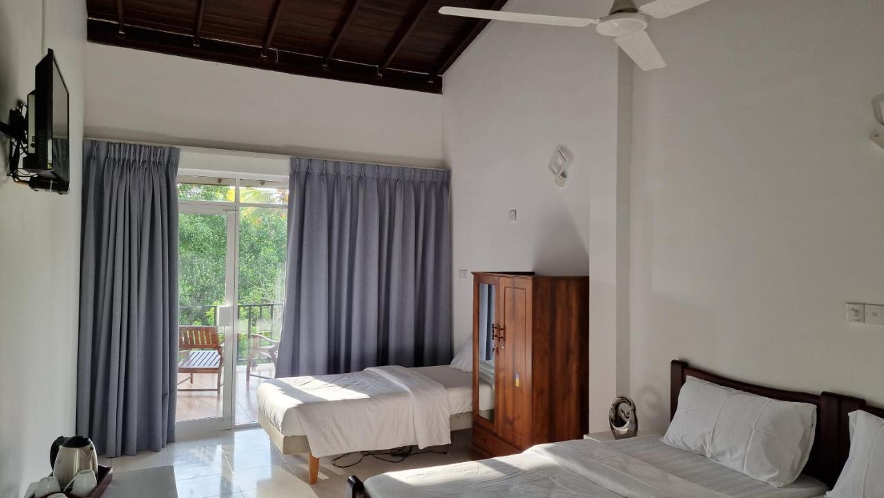 Hotel Chill Hill Hikkaduwa Exterior foto