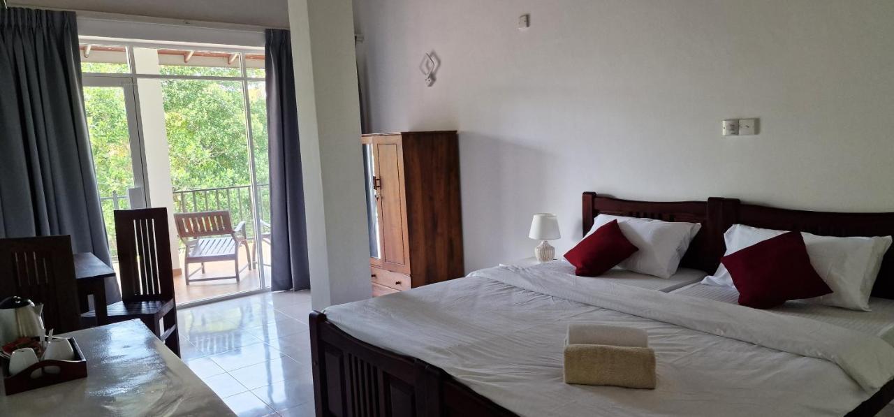 Hotel Chill Hill Hikkaduwa Exterior foto