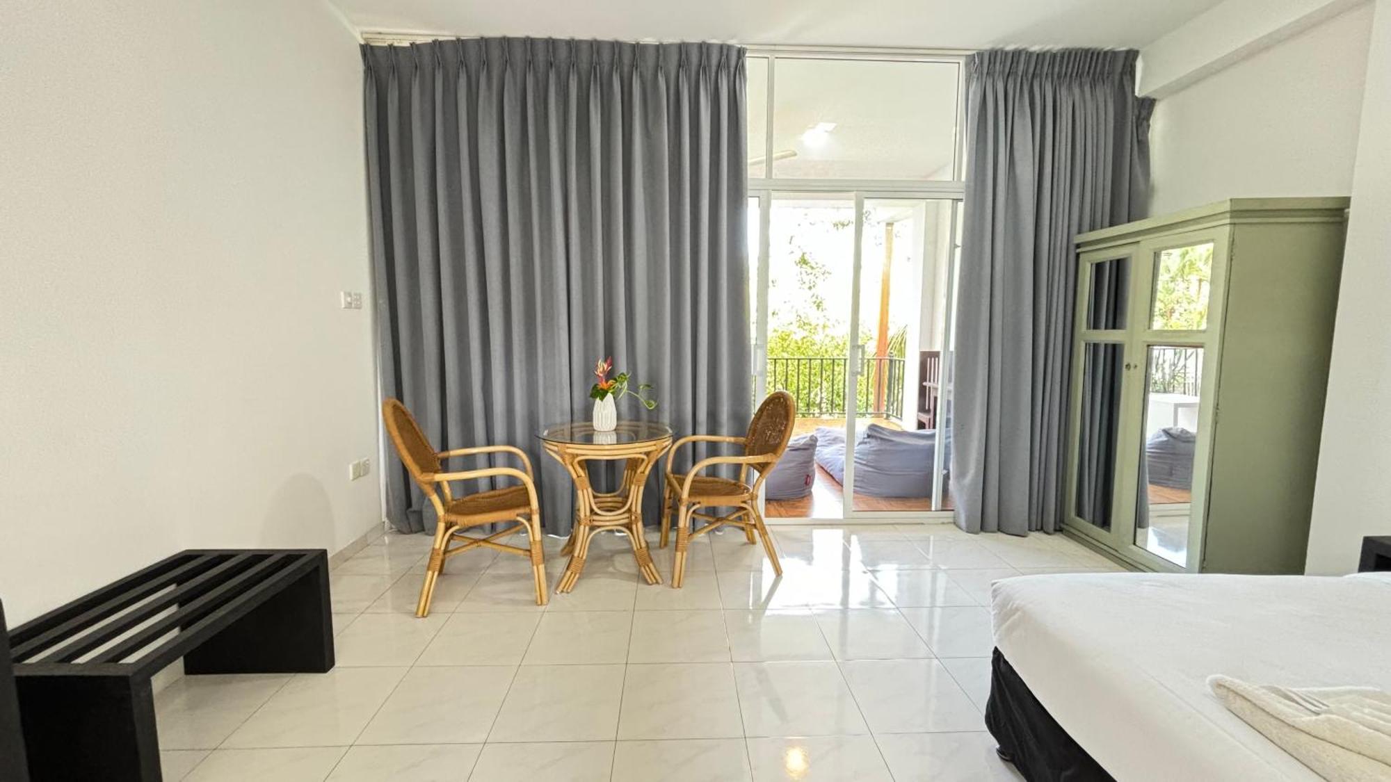 Hotel Chill Hill Hikkaduwa Habitación foto