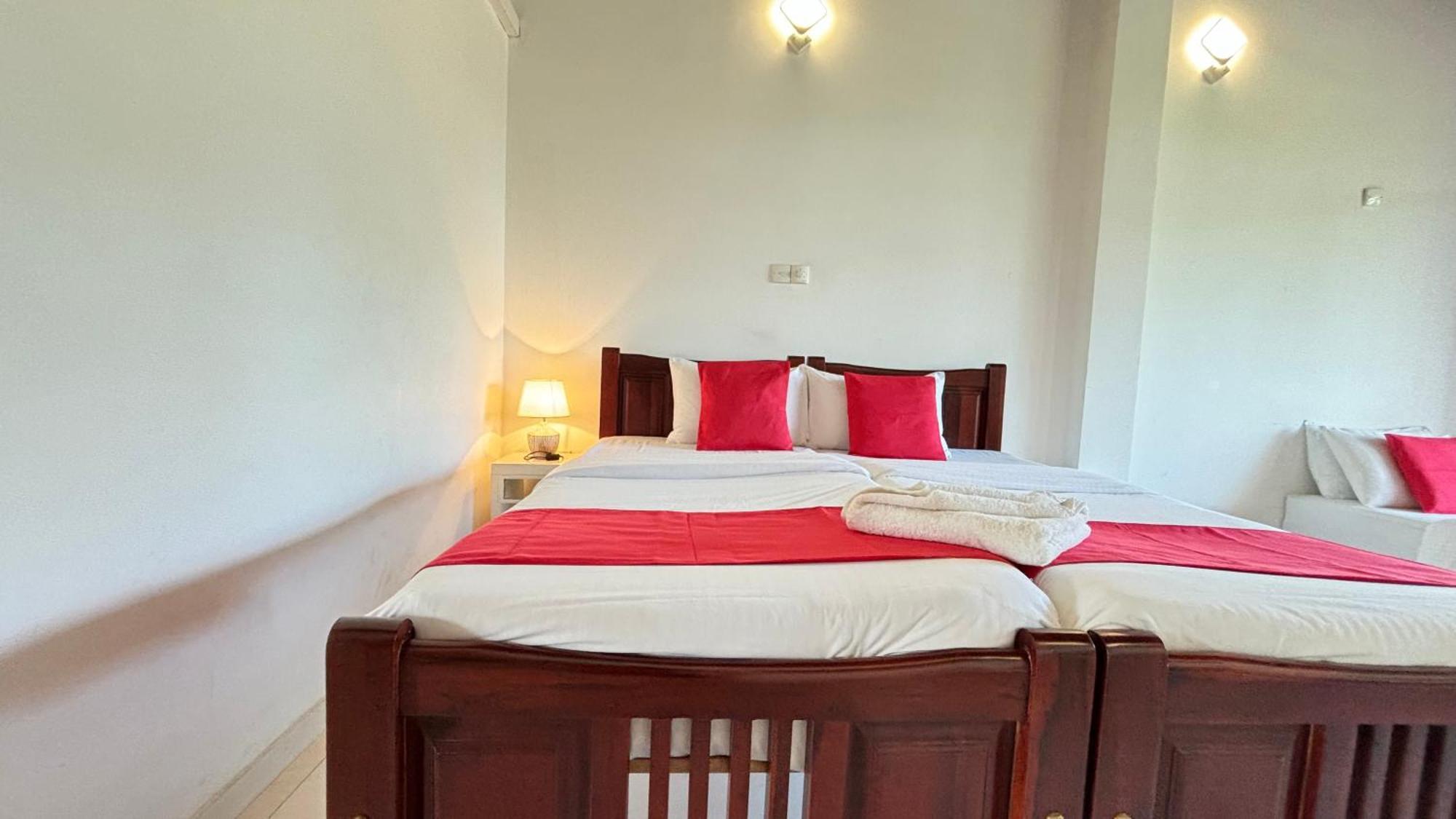 Hotel Chill Hill Hikkaduwa Habitación foto
